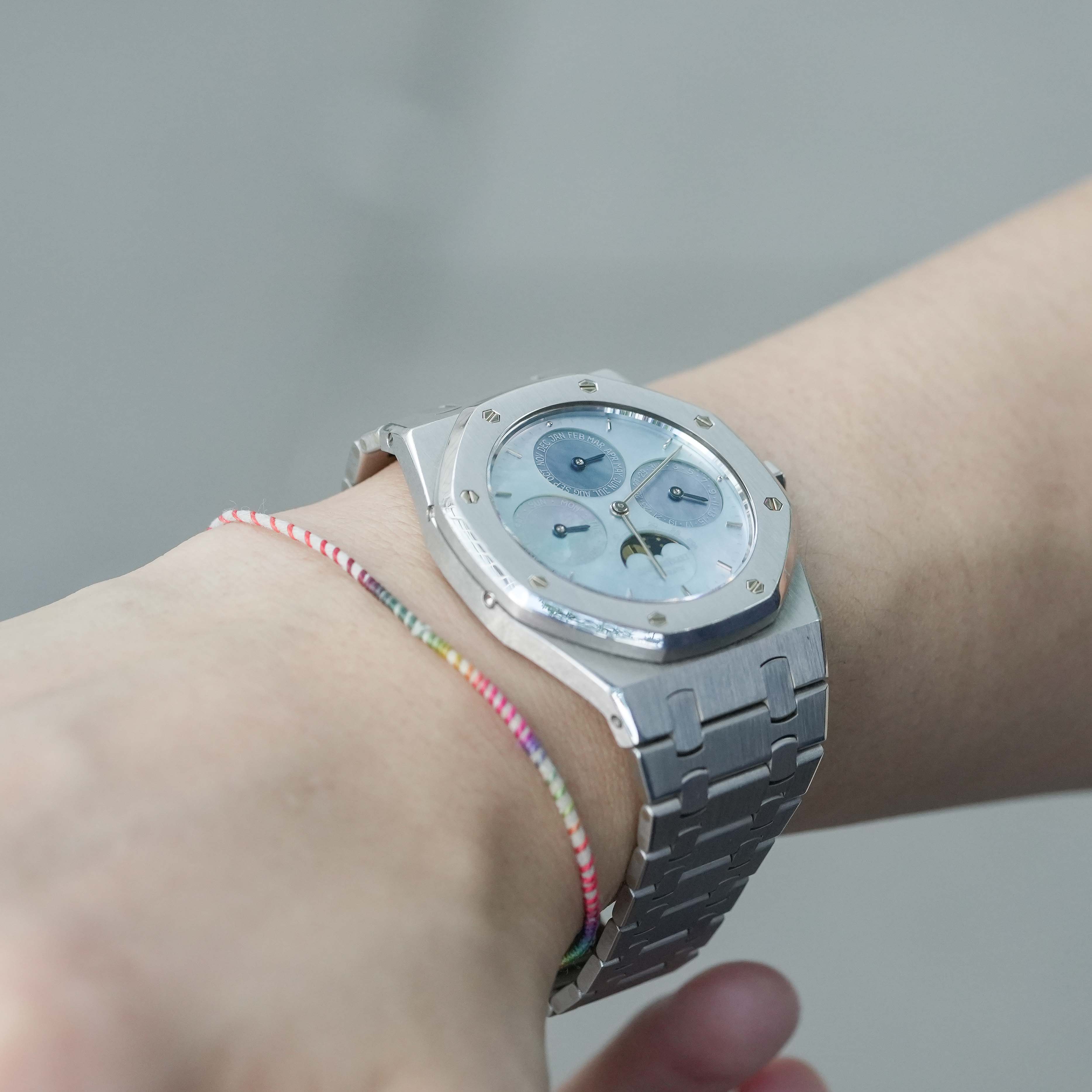 Wrist shot of Audemars Piguet Royal Oak ref.25654 in Platinum