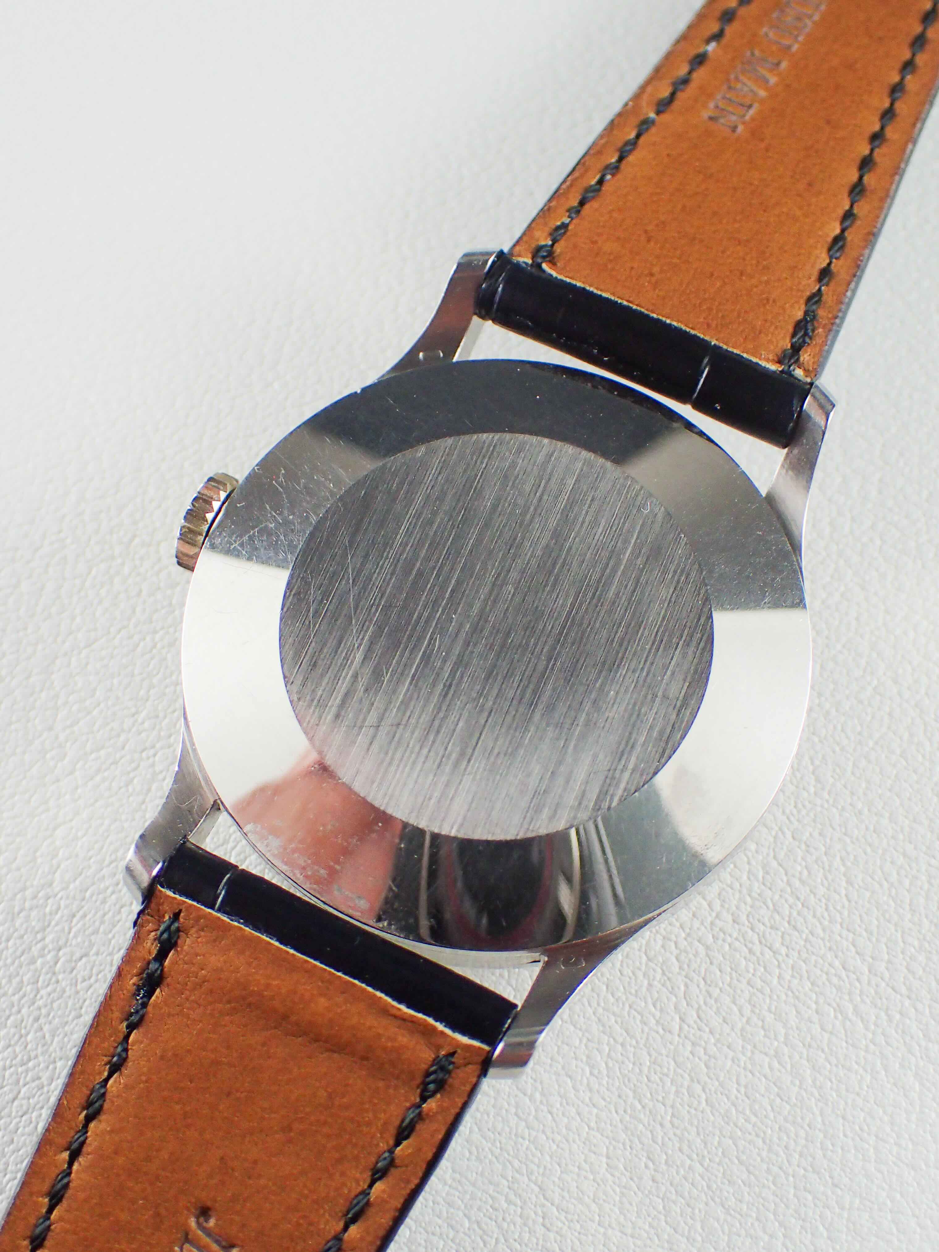 Case back of Patek Philippe Calatrava ref.96 in Rose Gold