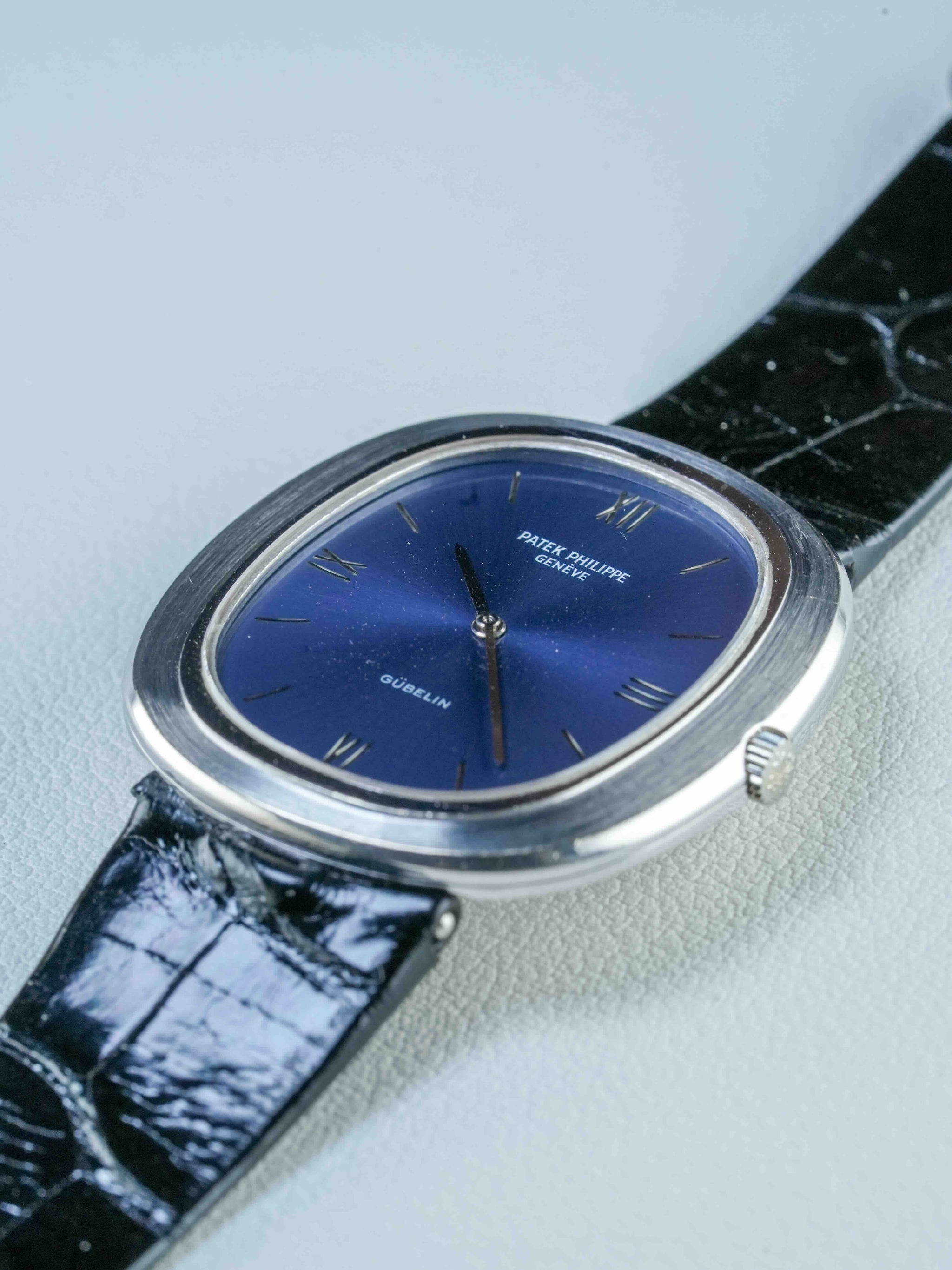Detail of Patek Philippe Ellipse ref.3589 in White Gold 