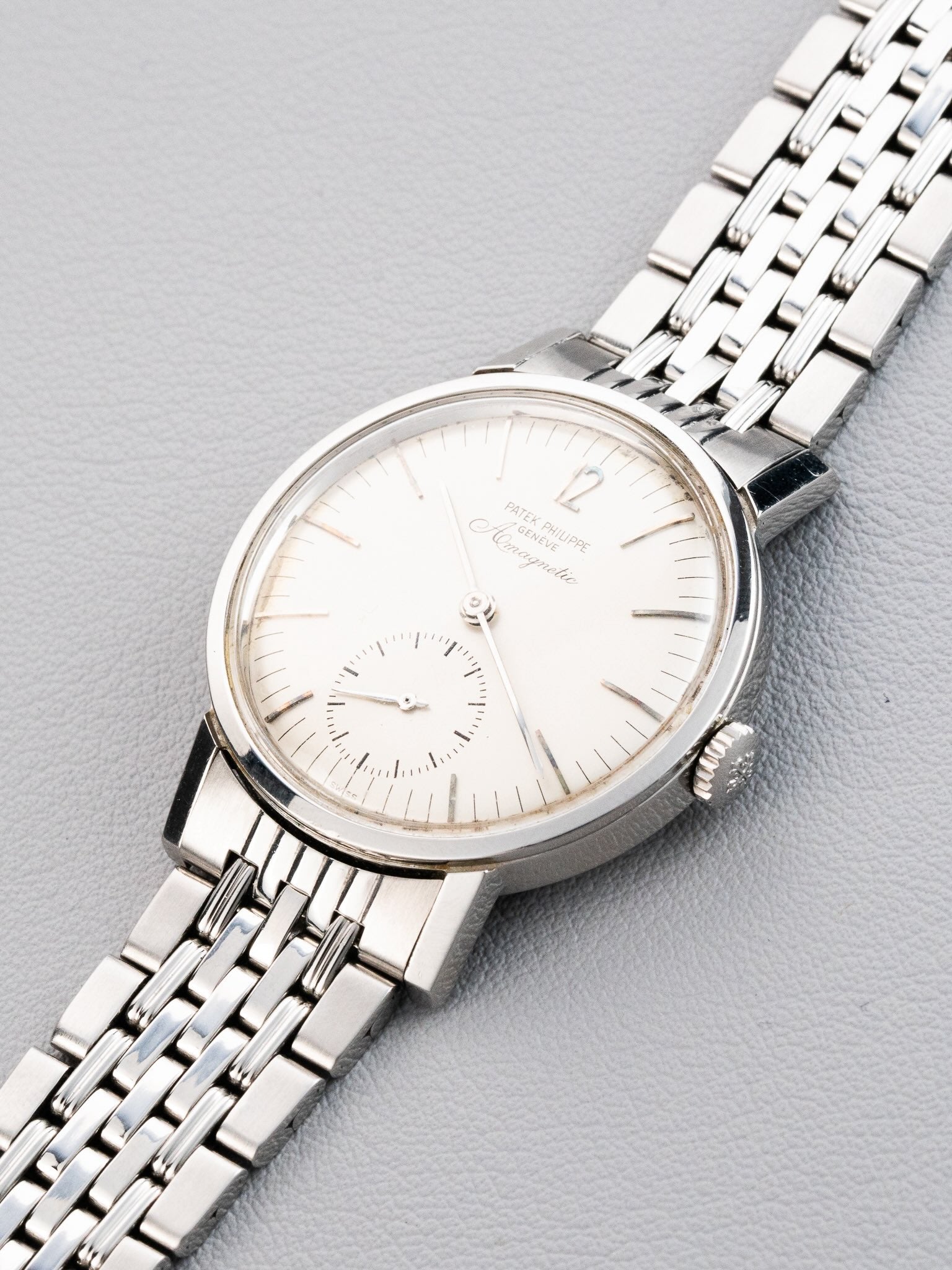 Side view of  Patek Philippe ref.3417 in Stainless Steel