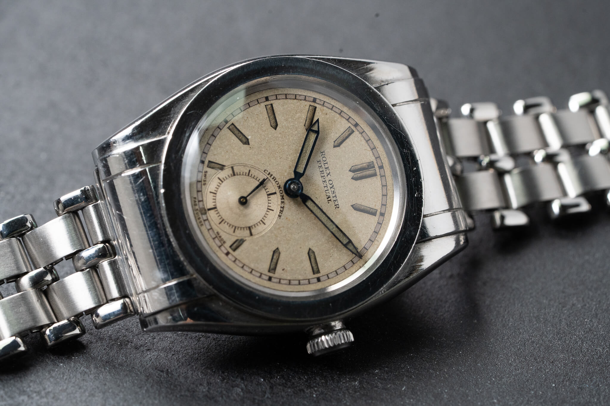 Sideview of Rolex Bubbleback ref.3599