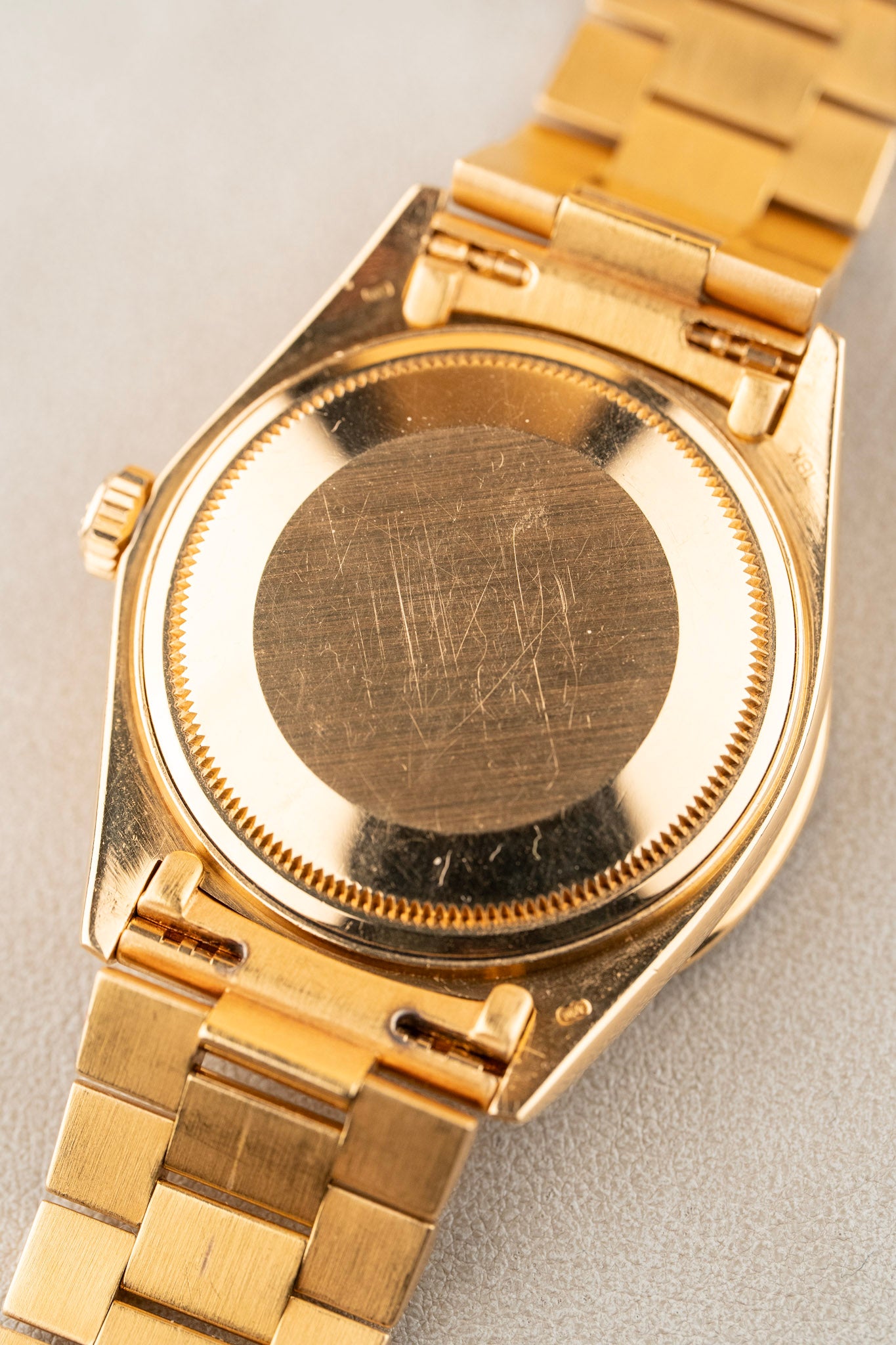 Case back Rolex_Day-Date_18058