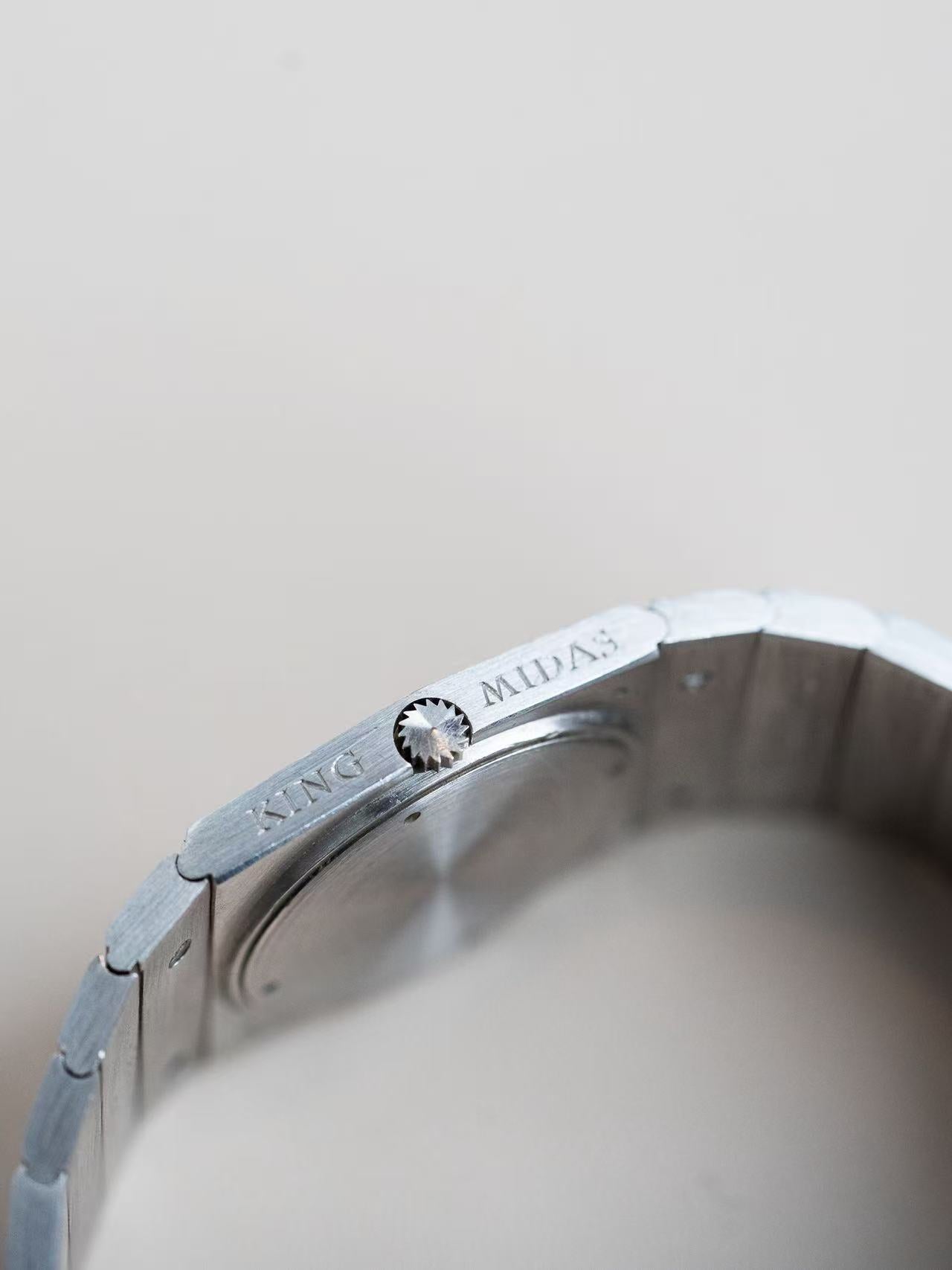 Crown and sign of Rolex King Midas ref.4315 WhiteGold